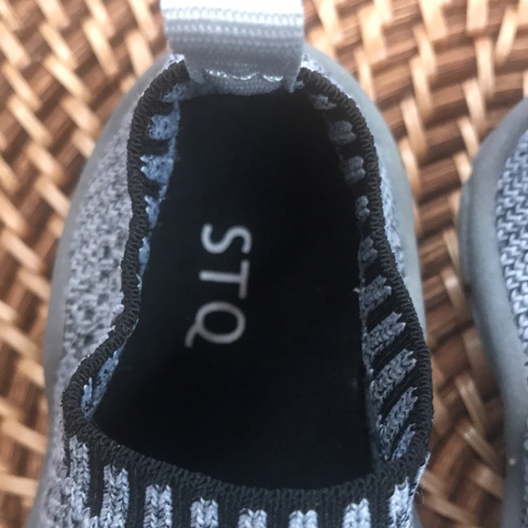 STQ - Picture 3 of 11